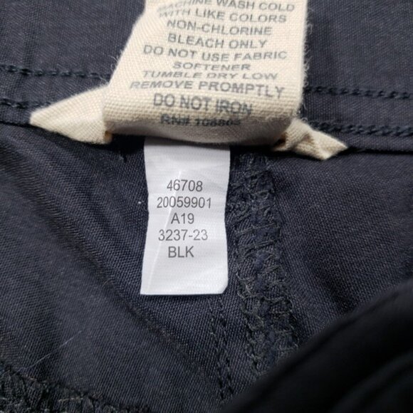 Duluth Trading Pants Womens 18x33 Black Stretch Leg Snaps Outdoors Cargo - Picture 4 of 5